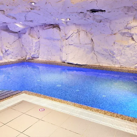 호텔 Ac By Marriott Ambassadeur Antibes - Les Pins 4*