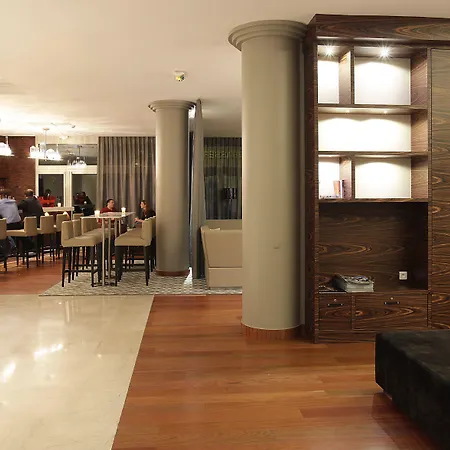 호텔 Ac By Marriott Ambassadeur Antibes - Les Pins 4*