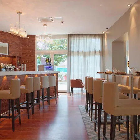 Ac By Marriott Ambassadeur Antibes - Les Pins Hotell 4*