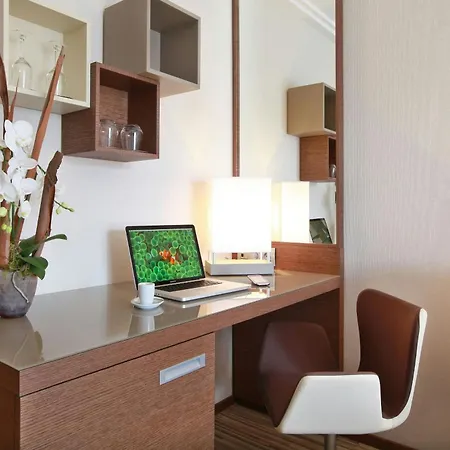Ac By Marriott Ambassadeur Antibes - Les Pins 4* Жюан-ле-Пен