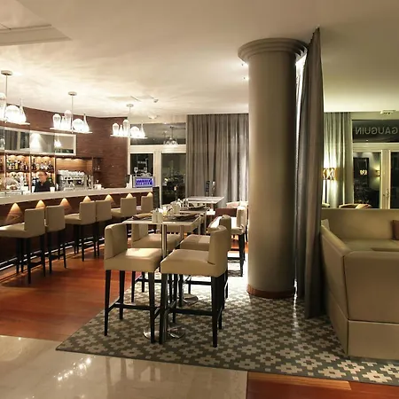 Готель Ac By Marriott Ambassadeur Antibes - Les Pins Жюан-ле-Пен