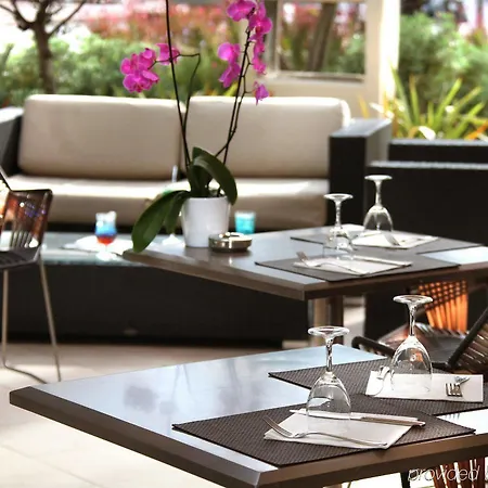 Ac By Marriott Ambassadeur Antibes - Les Pins Готель Жюан-ле-Пен