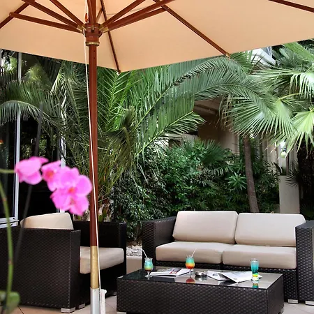 Готель Ac By Marriott Ambassadeur Antibes - Les Pins Жюан-ле-Пен